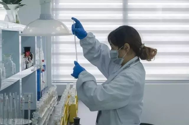 5d3e4a5672827.png 2-14.png